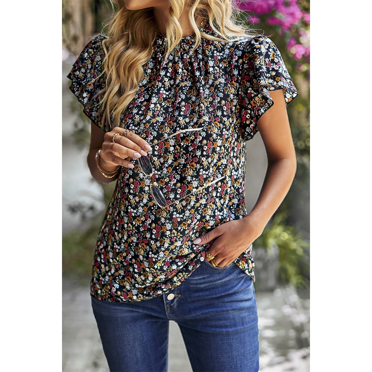Floral Print Cowl Neck Flutter Sleeve Top: BLACK / S